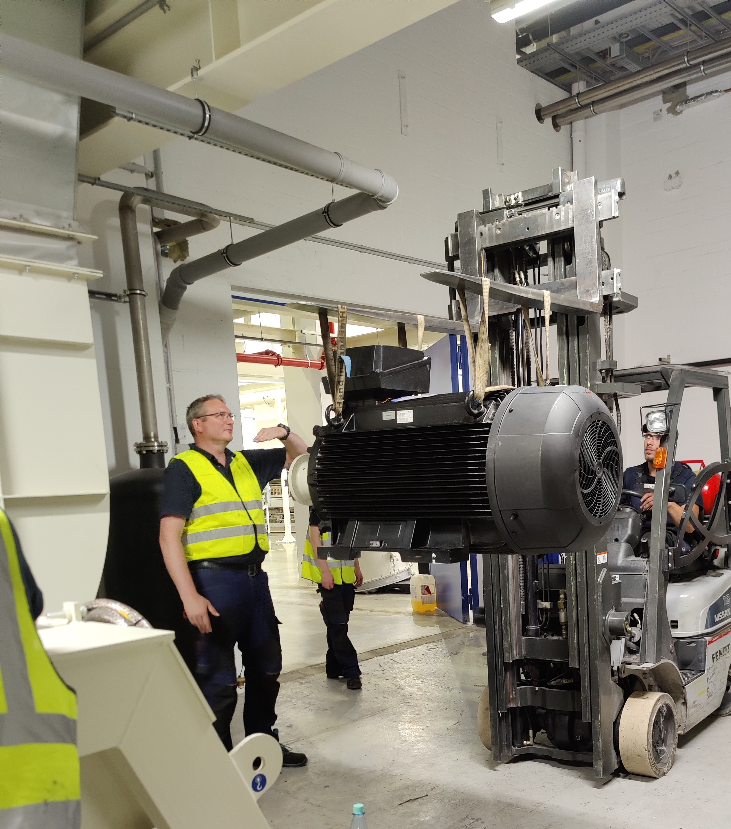 Pawils Monteure bei der Arbeit Vor-Ort beim Kunden