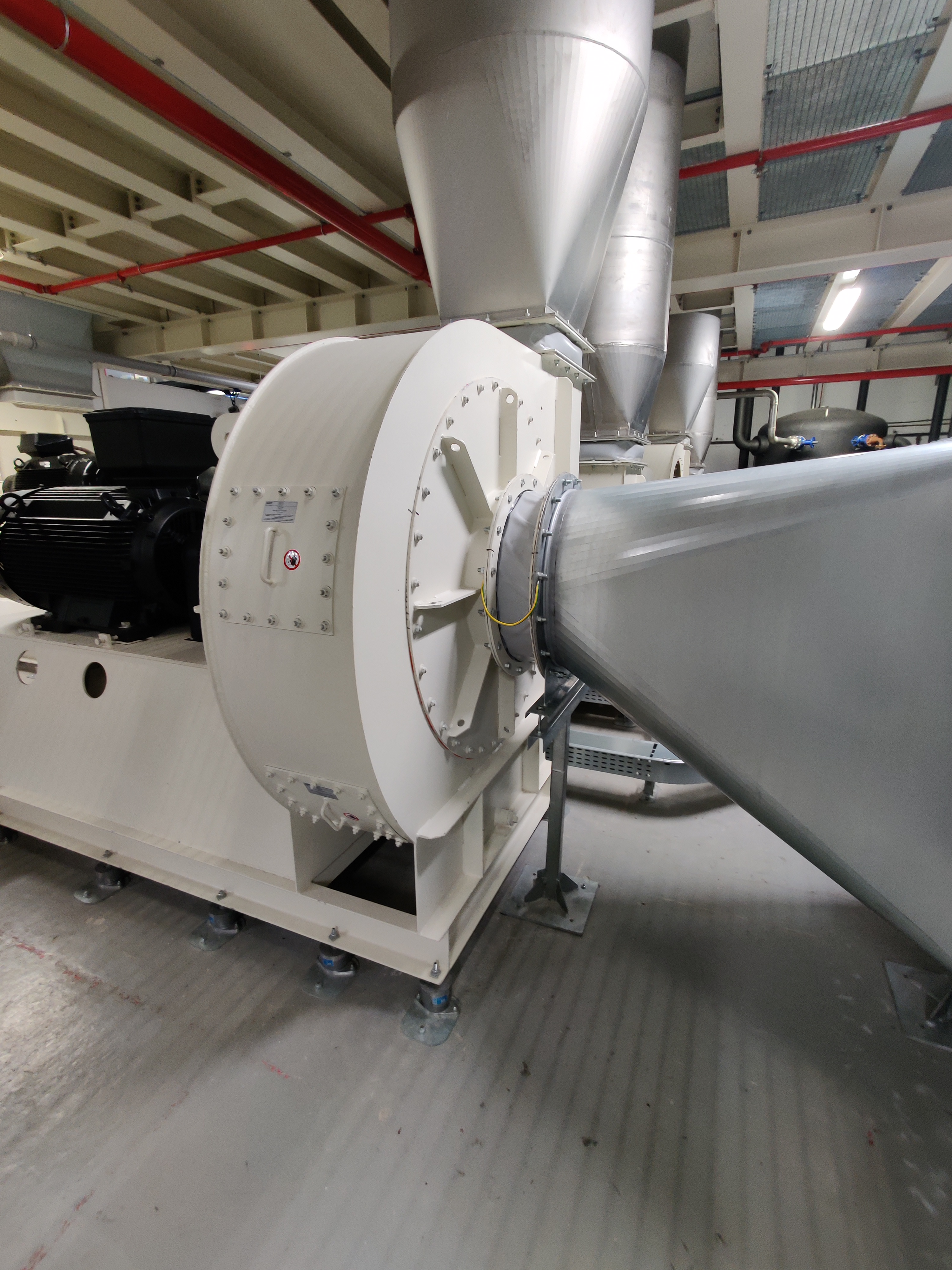 Drehstromasynchronmotor